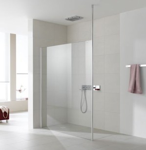 KERMI WALK IN SHOWER XS MET PLAFONDSTEUN EN MUURPROFIEL LINKS 130 cm H 200 cm ZILVER HOOGGLANS HELDER GLAS XSWD413020VAK